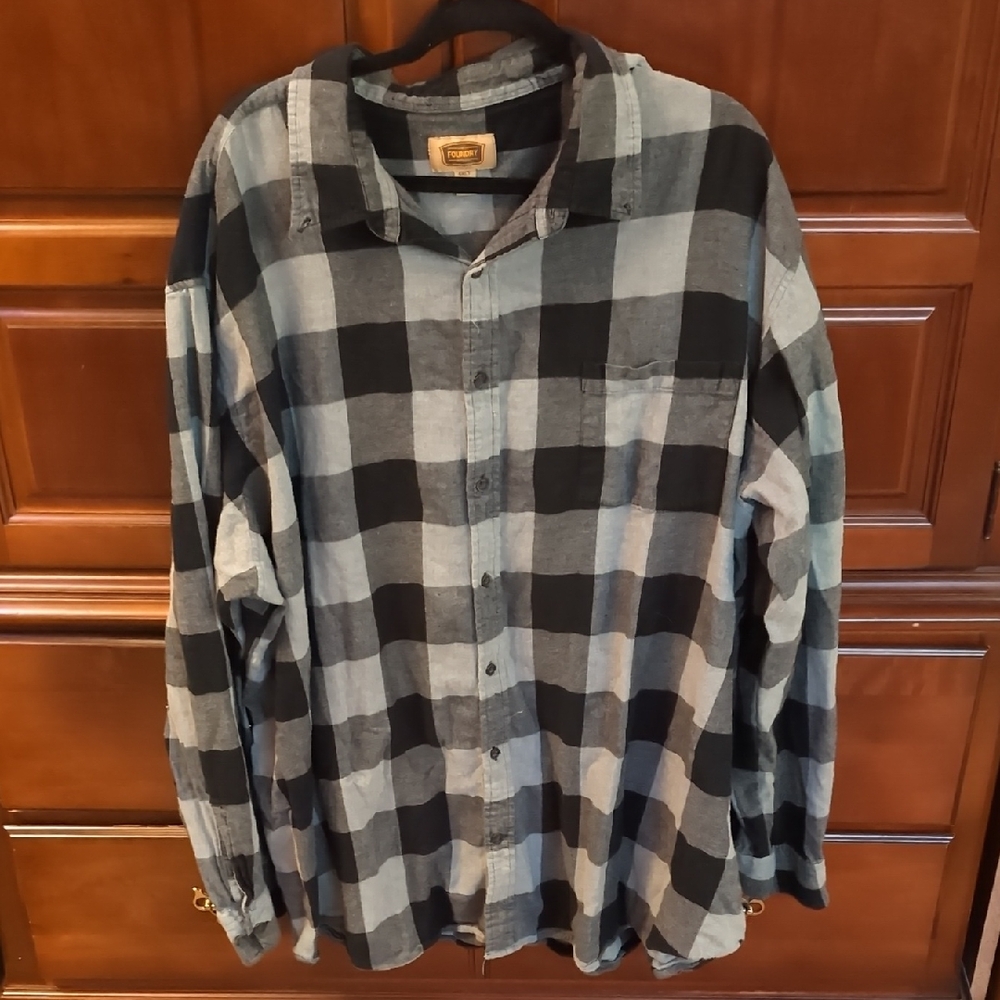 Men's Black and Grey Plaid Shirt